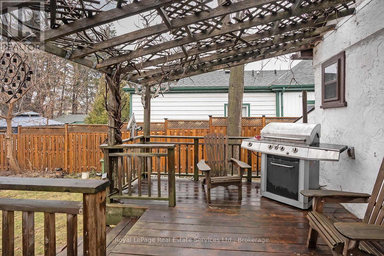 166 East 6th Street, Hamilton, Ontario  L9A 3C3 - Photo 9 - X12910428