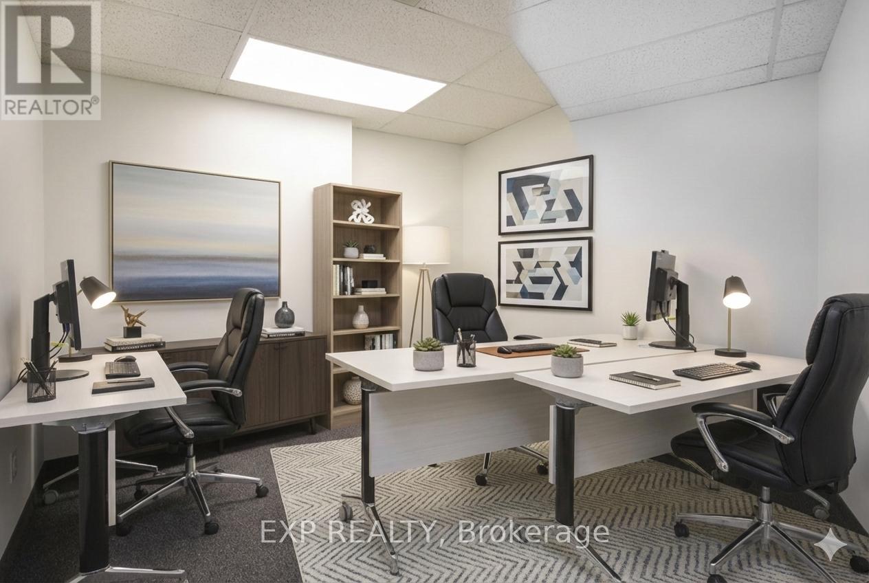 103 Office 1 Work Station - 60 Granton Drive, Richmond Hill, Ontario  L4B 2N6 - Photo 2 - N12688920