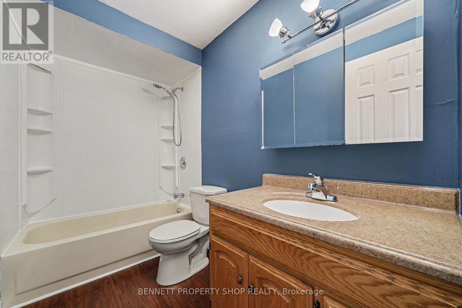 44 Tybalt Crescent, Ottawa, Ontario  K2H 8J5 - Photo 8 - X12817204