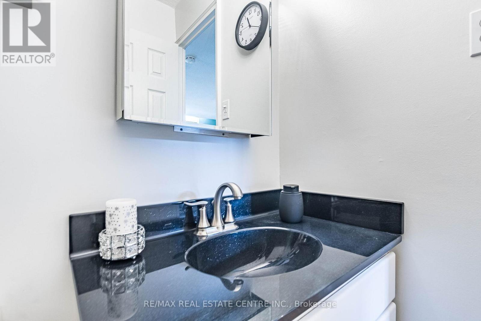 Ph4/604 - 3625 Lakeshore Boulevard, Toronto, Ontario  M8W 4W2 - Photo 44 - W12891270