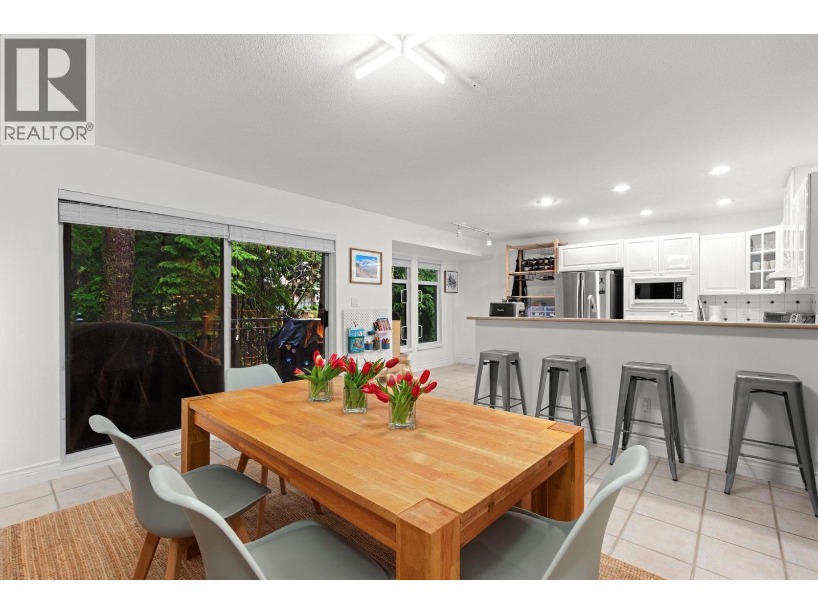 1188 Strathaven Drive, North Vancouver, British Columbia  V7H 2Z6 - Photo 9 - R3102319