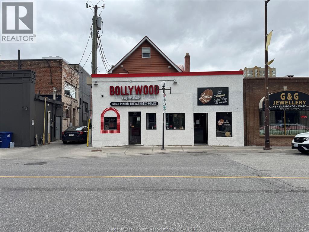 MLS# 26005991: 20 UNIVERSITY AVENUE East, Windsor, Canada