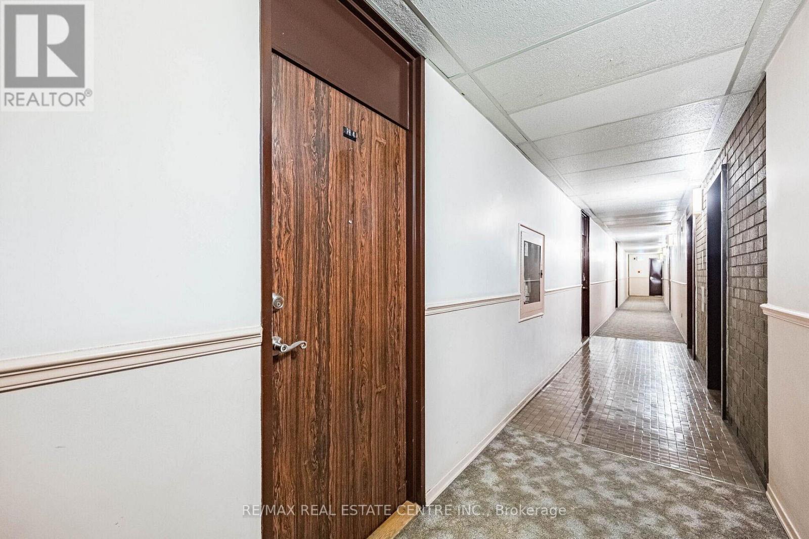 Ph4/604 - 3625 Lakeshore Boulevard, Toronto, Ontario  M8W 4W2 - Photo 10 - W12891270