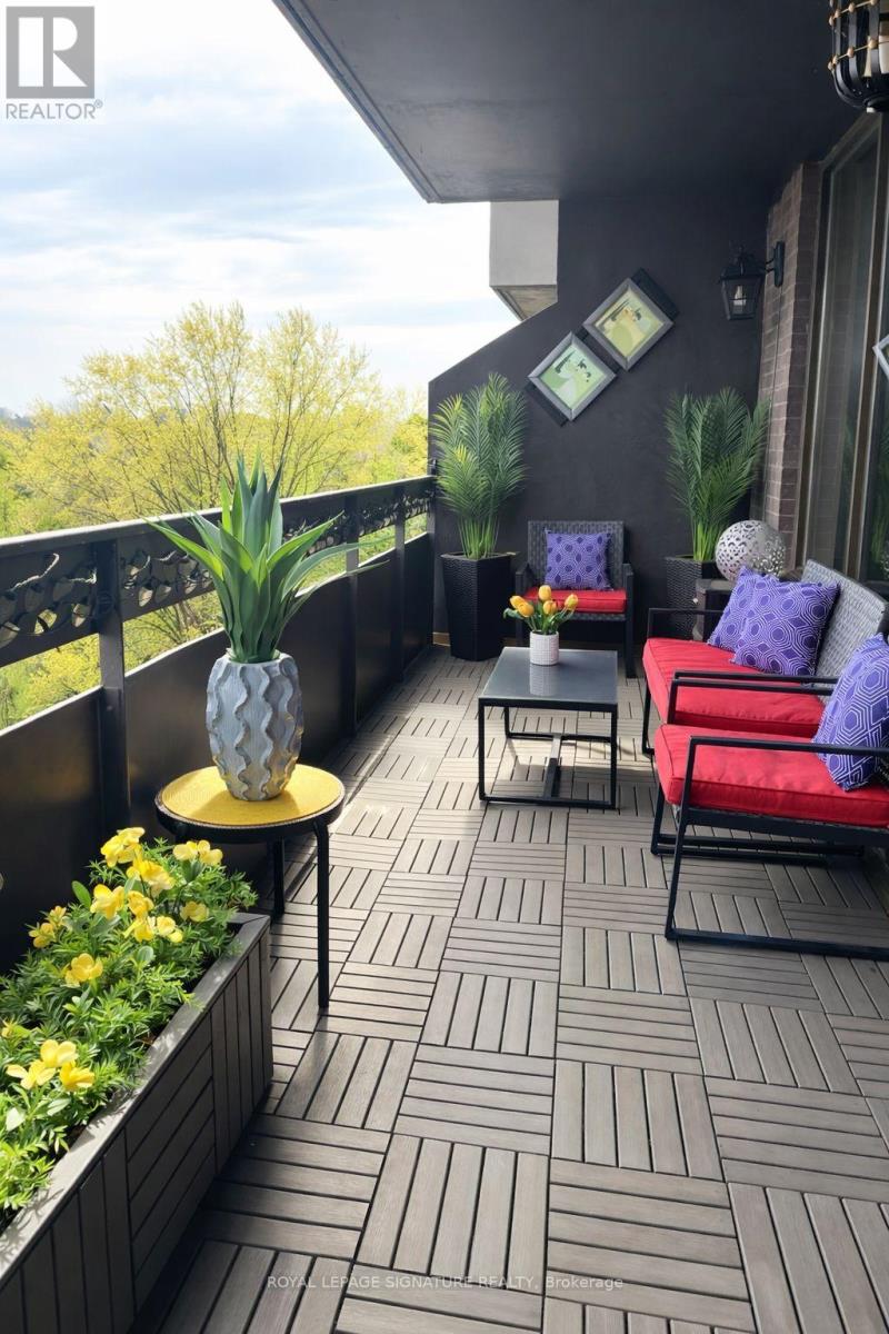 705 - 11 Wincott Drive, Toronto, Ontario  M9R 2R9 - Photo 28 - W12909644