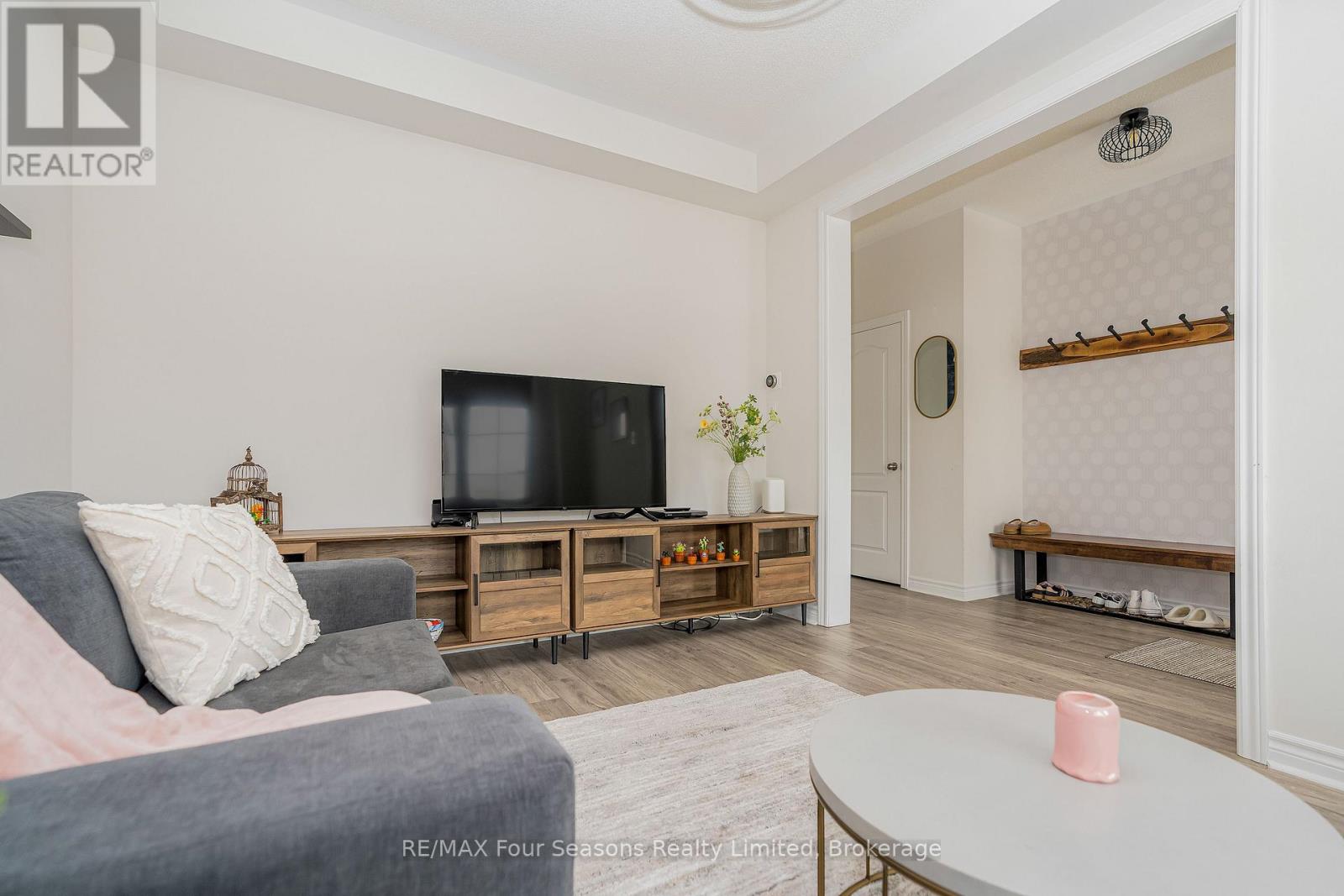 40 Kirby Avenue, Collingwood, Ontario  L9Y 3W8 - Photo 7 - S12910532