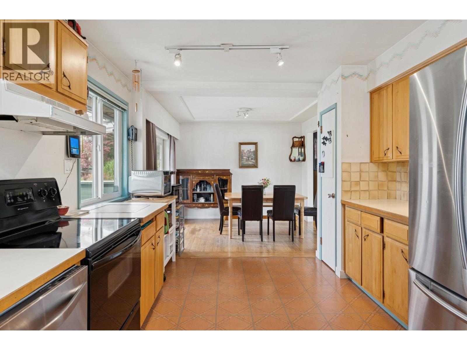 558 Draycott Street, Coquitlam, British Columbia  V3J 6M6 - Photo 13 - R3059112