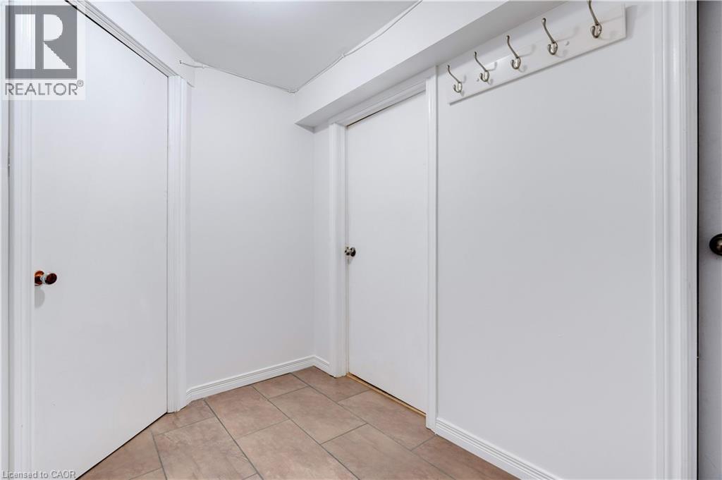 2217 Ghent Avenue, Burlington, Ontario  L7R 1Y6 - Photo 3 - 40801084