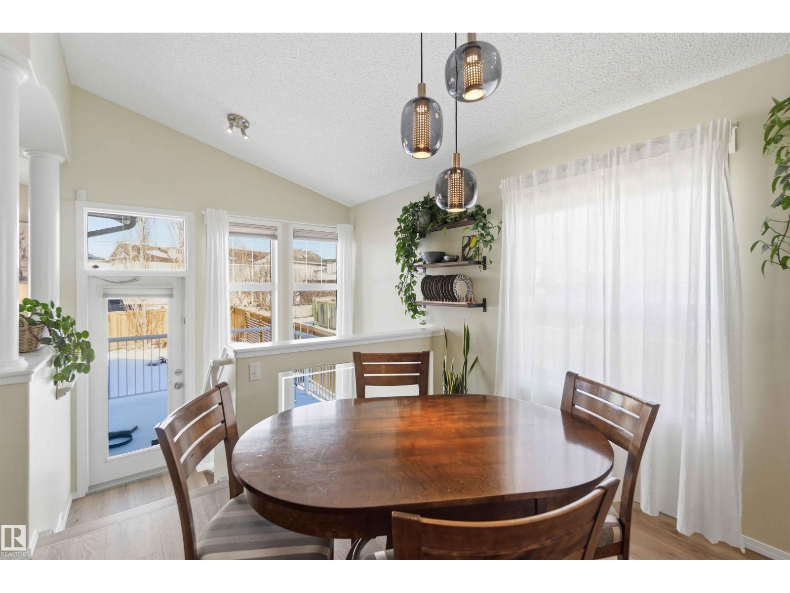 9020 210 St Nw, Edmonton, Alberta  T5T 6X1 - Photo 11 - E4478697