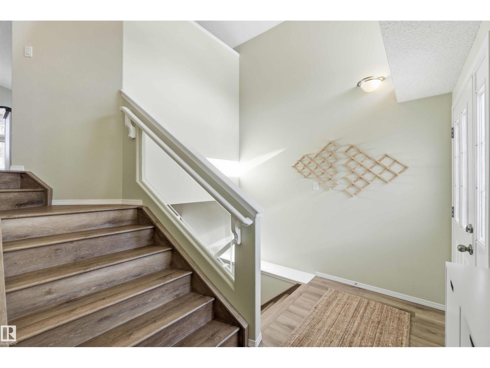 9020 210 St Nw, Edmonton, Alberta  T5T 6X1 - Photo 4 - E4478697