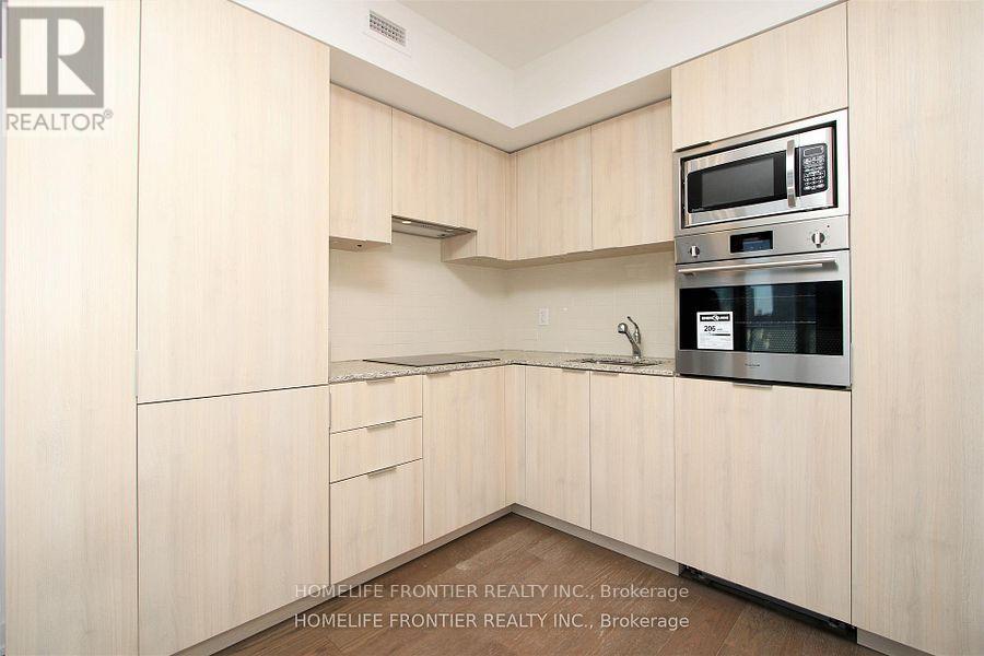 1011 - 11 Wellesley Street W, Toronto, Ontario  M4Y 1E8 - Photo 6 - C12910454