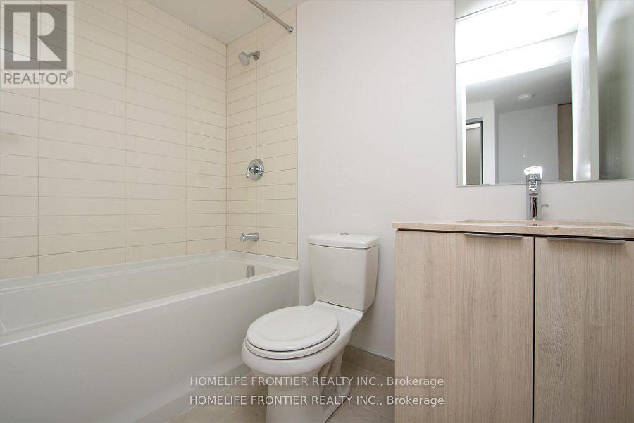 1011 - 11 Wellesley Street W, Toronto, Ontario  M4Y 1E8 - Photo 7 - C12910454