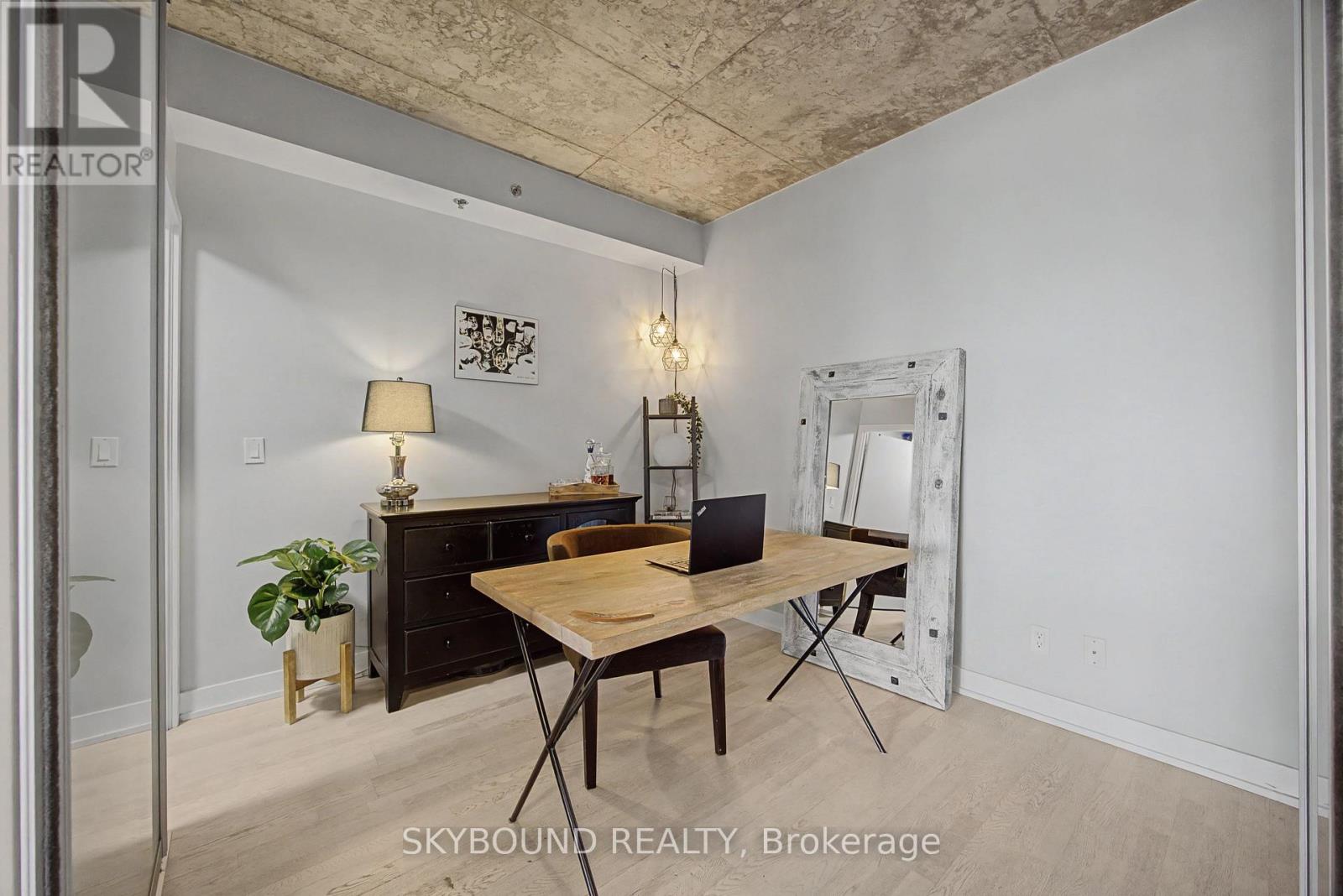 1023 - 20 Minowan Miikan Lane, Toronto, Ontario  M6J 0E5 - Photo 13 - C12910462