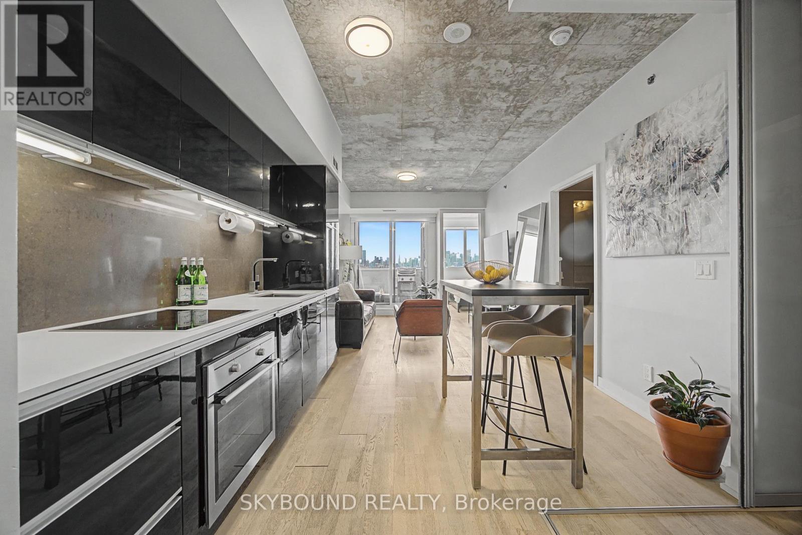 1023 - 20 Minowan Miikan Lane, Toronto, Ontario  M6J 0E5 - Photo 5 - C12910462