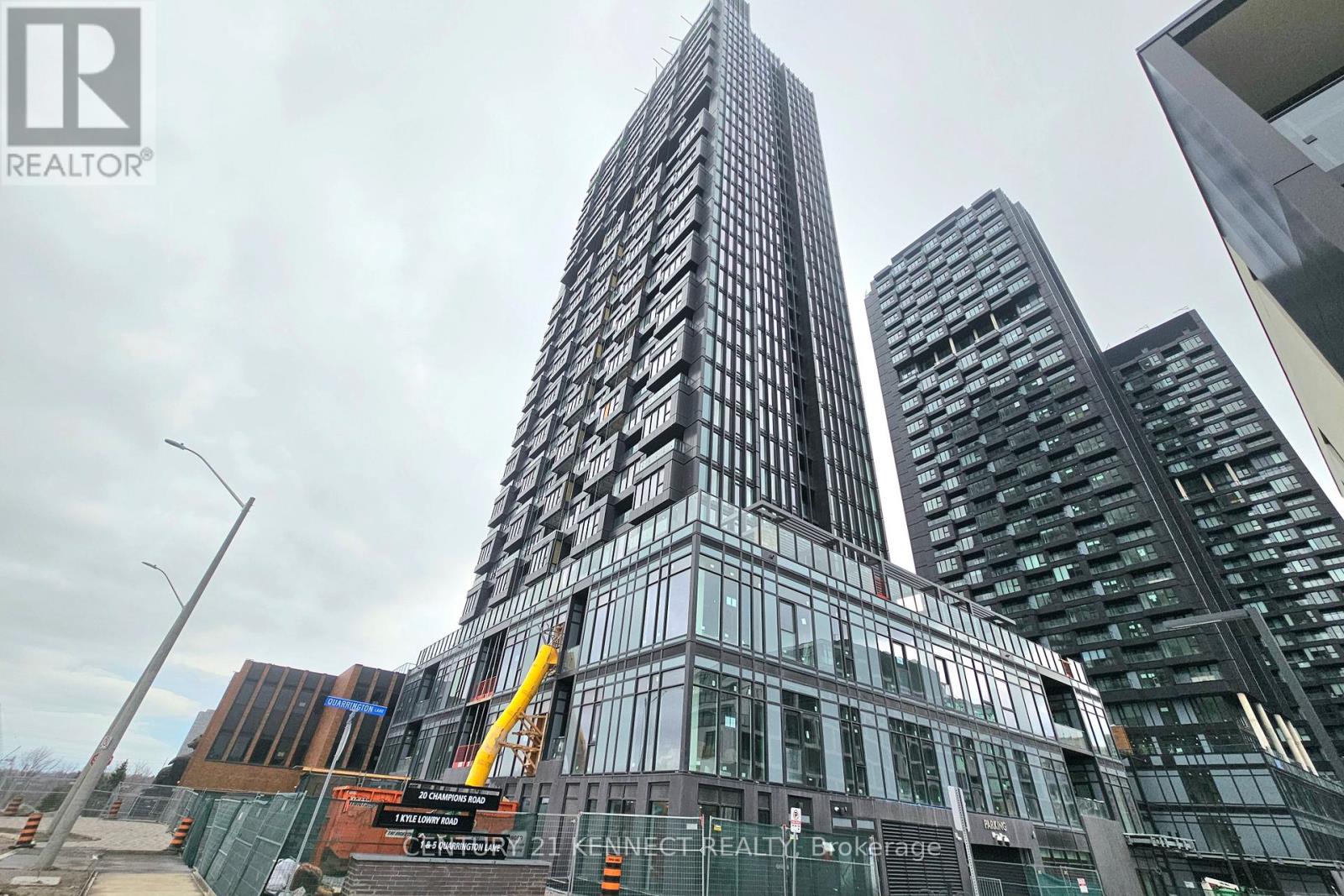 608 - 5 QUARRINGTON LANE, Toronto, Ontario