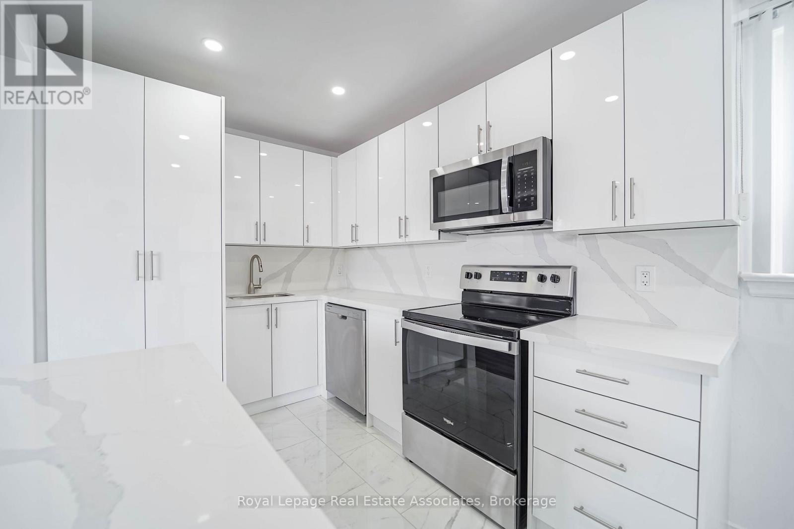 6 - 485 Mortimer Avenue, Toronto, Ontario  M4J 2G6 - Photo 12 - E12910448