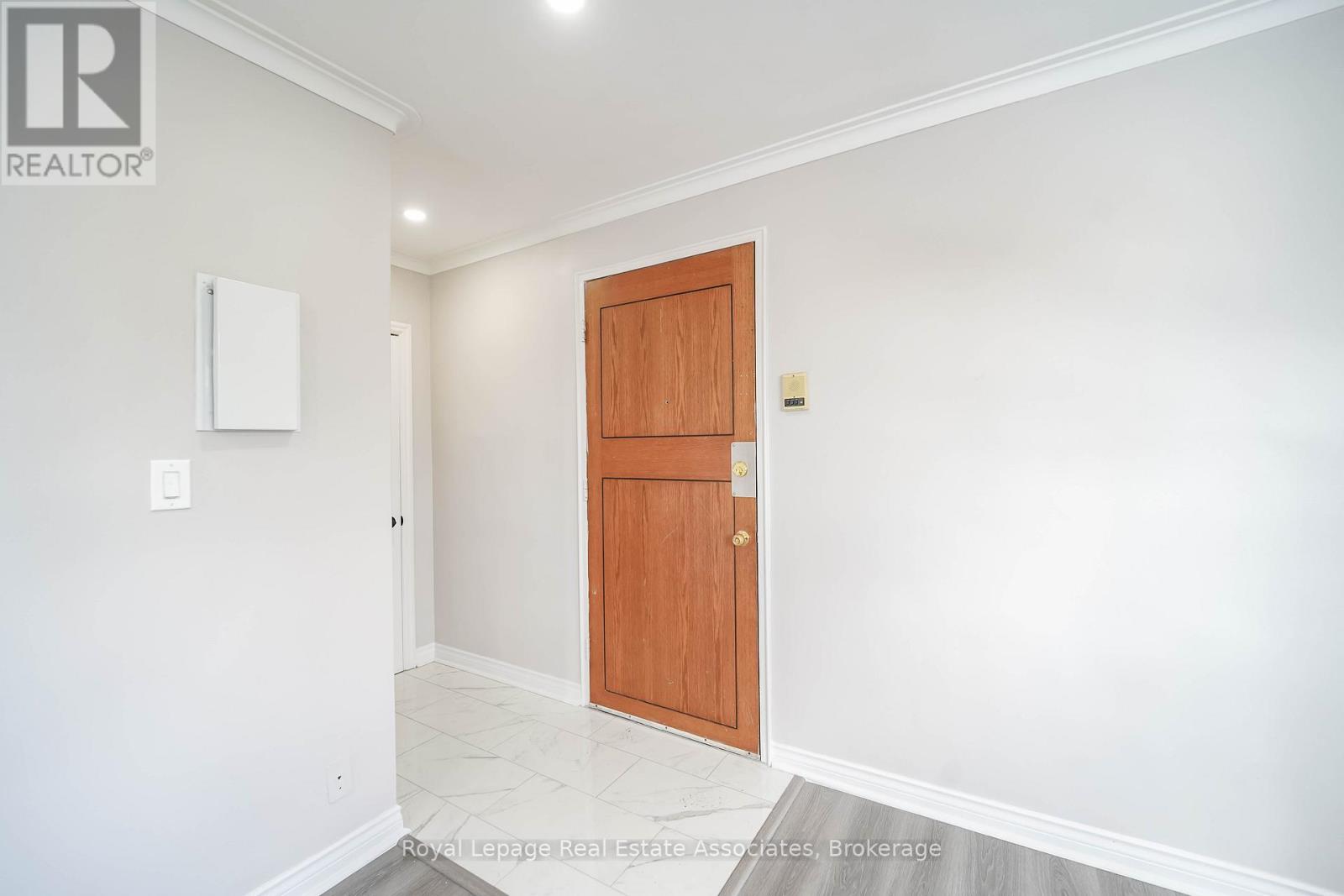 6 - 485 Mortimer Avenue, Toronto, Ontario  M4J 2G6 - Photo 3 - E12910448