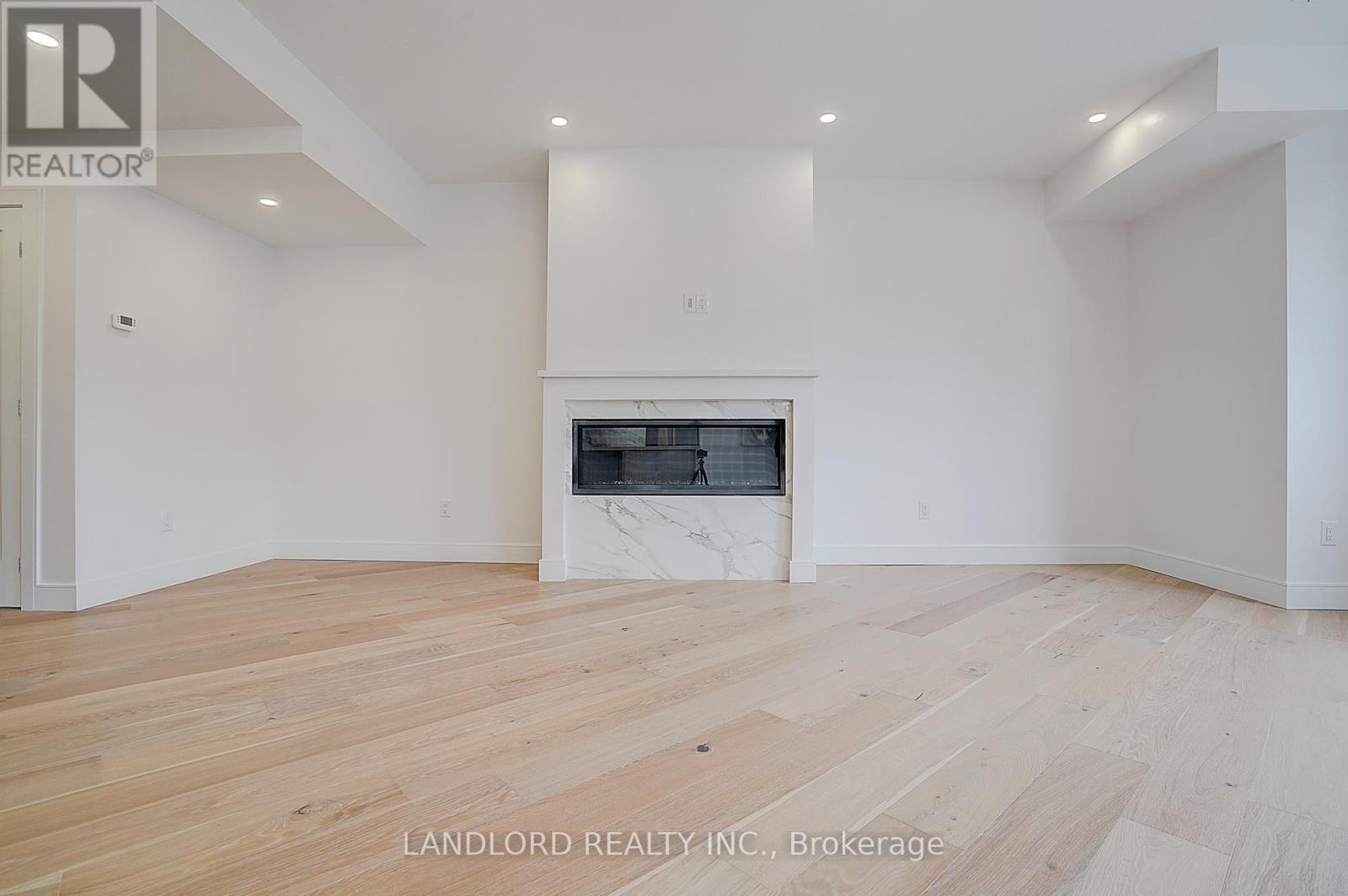 Unit 2 - 1344 Pape Avenue, Toronto, Ontario  M4K 3X2 - Photo 12 - E12910458