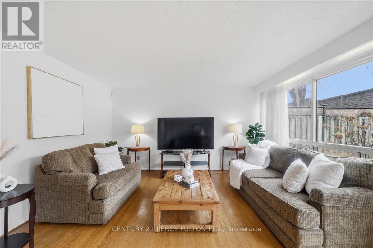 16 By-Pass Court, Toronto, Ontario  M1T 1L1 - Photo 6 - E12910558