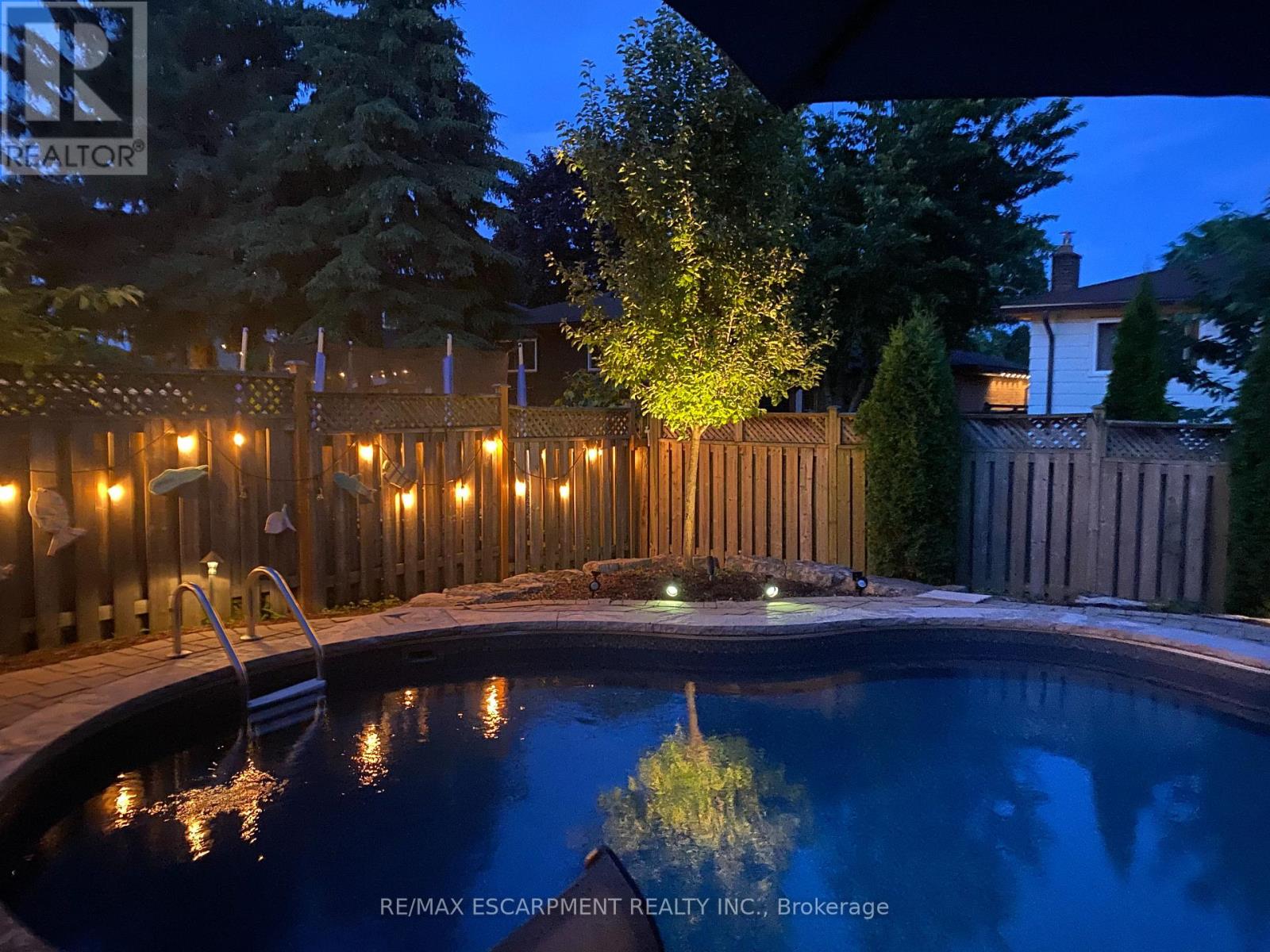 3354 Bristol Drive, Burlington, Ontario  L7M 1W4 - Photo 19 - W12846866