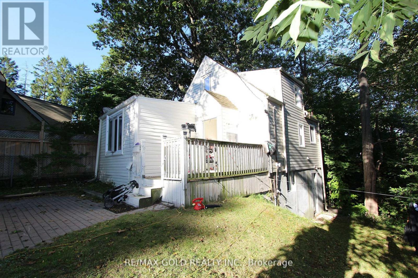 961 Lakeshore Road W, Mississauga, Ontario  L5H 1H8 - Photo 2 - W12909550