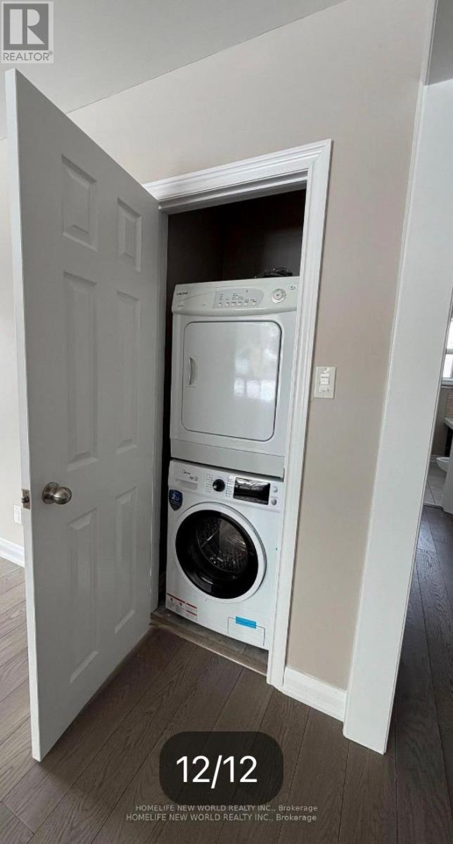 5 Rockport Crescent, Richmond Hill, Ontario  L4C 2L5 - Photo 9 - N12910390