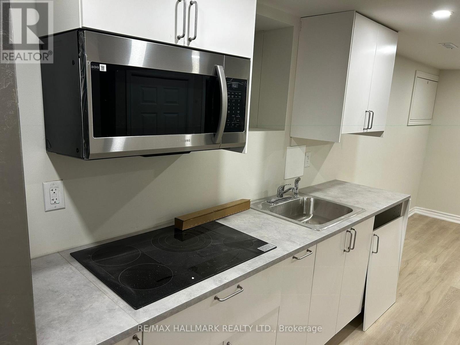 #1bedbsmnt - 52 Nisbet Drive, Aurora, Ontario  L4G 2K5 - Photo 5 - N12910476