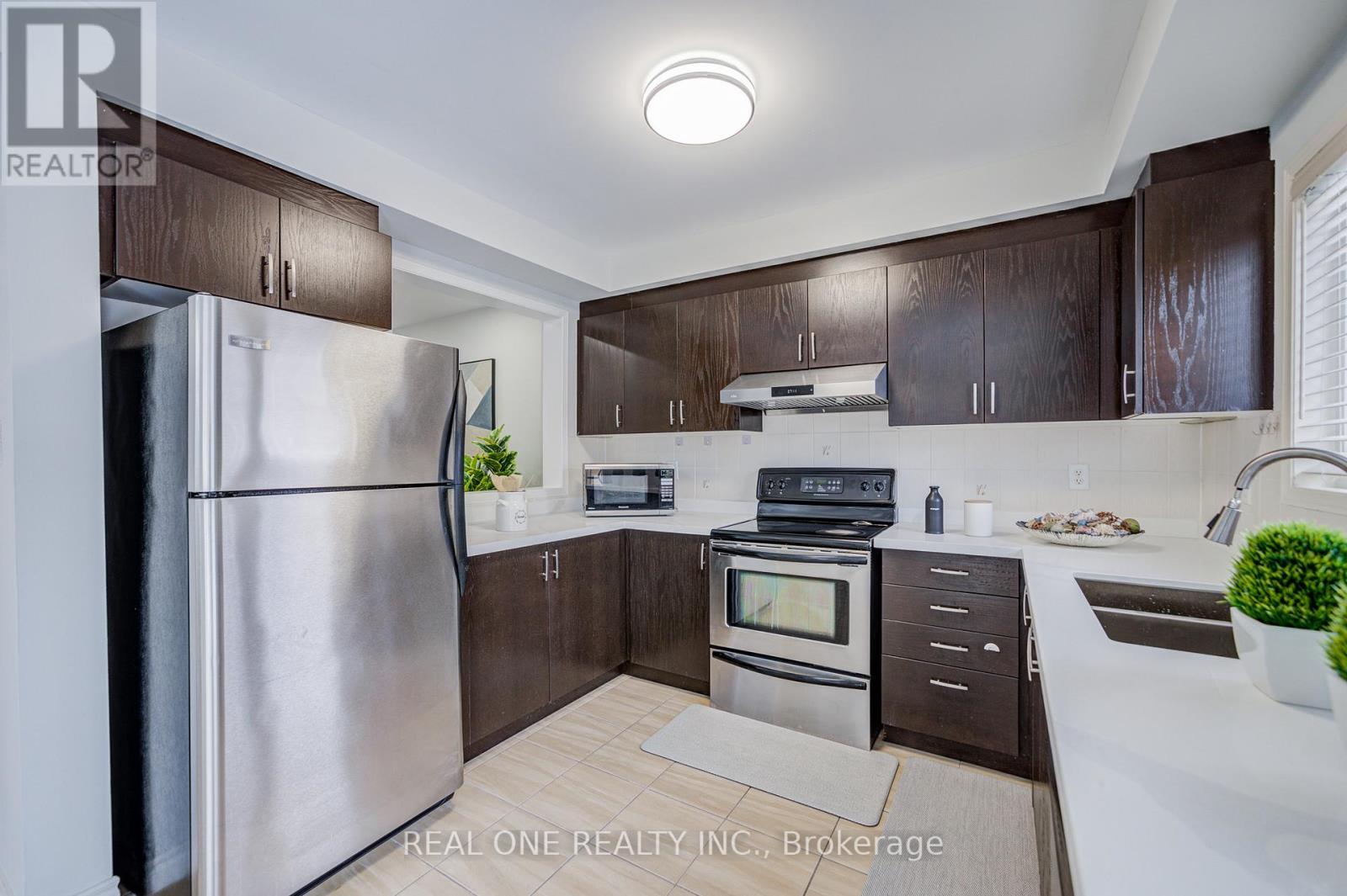 18 Latitude Lane, Whitchurch-Stouffville, Ontario  L4A 0T1 - Photo 21 - N12910510