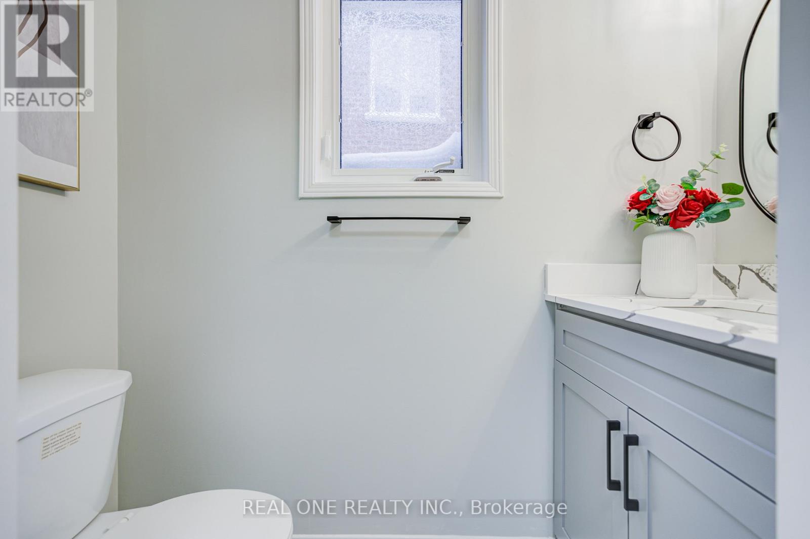 18 Latitude Lane, Whitchurch-Stouffville, Ontario  L4A 0T1 - Photo 9 - N12910510