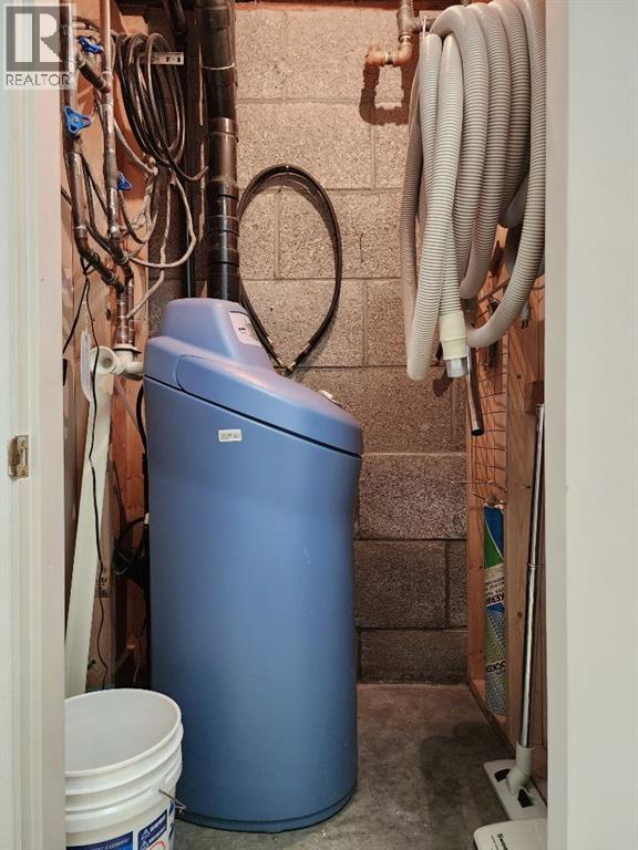 112 43 Avenue W, Claresholm, Alberta  T0L 0T0 - Photo 34 - A2273845