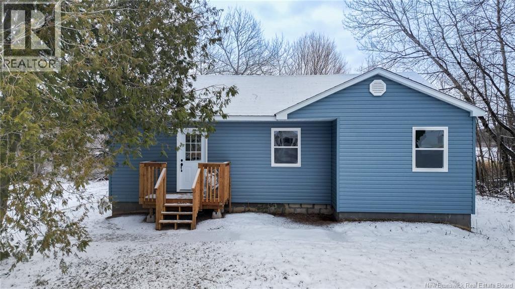 28 Glasier Road, Fredericton, New Brunswick  E3B 8L2 - Photo 1 - NB134778