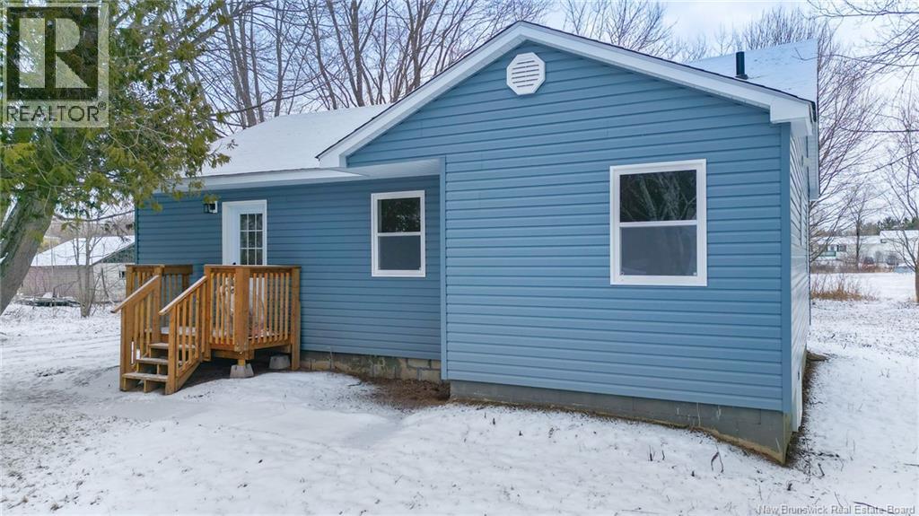 28 Glasier Road, Fredericton, New Brunswick  E3B 8L2 - Photo 2 - NB134778