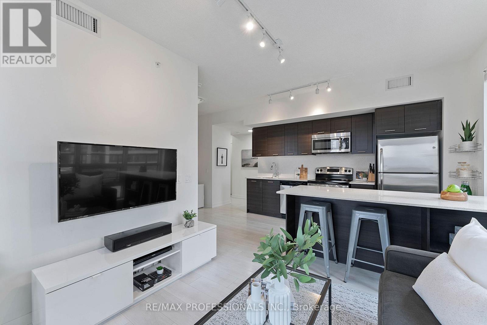 611 - 2200 Lakeshore Boulevard W, Toronto, Ontario  M8V 1A4 - Photo 14 - W12910406