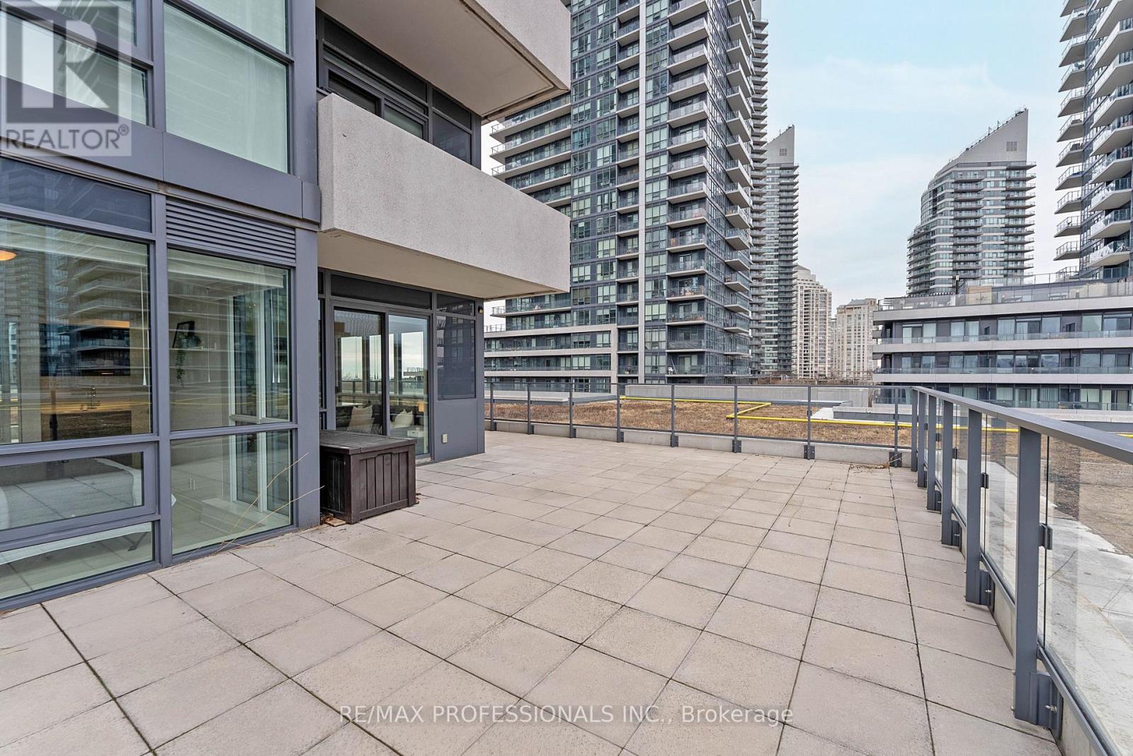 611 - 2200 Lakeshore Boulevard W, Toronto, Ontario  M8V 1A4 - Photo 35 - W12910406