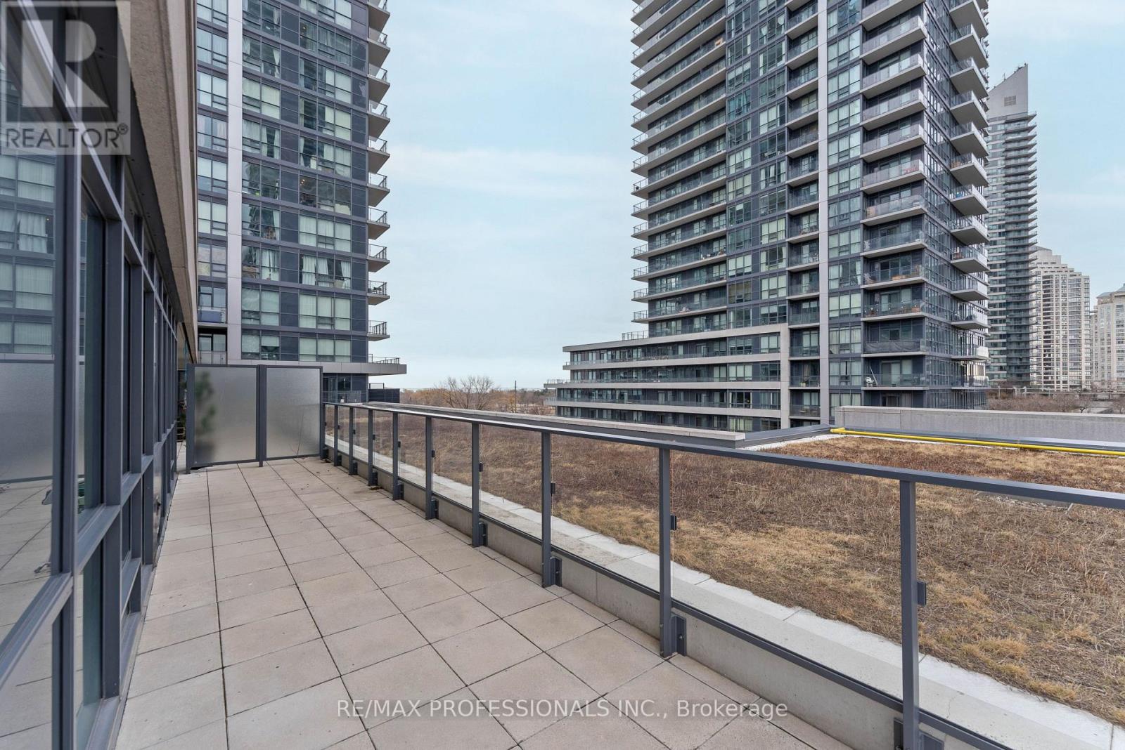 611 - 2200 Lakeshore Boulevard W, Toronto, Ontario  M8V 1A4 - Photo 37 - W12910406