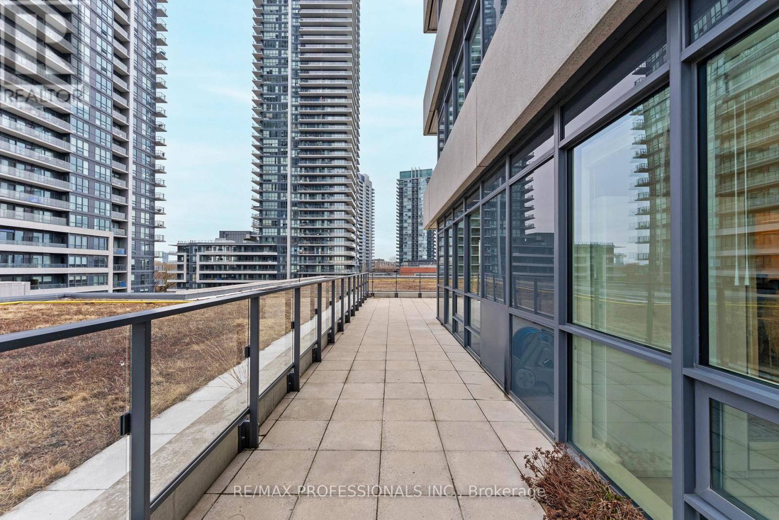 611 - 2200 Lakeshore Boulevard W, Toronto, Ontario  M8V 1A4 - Photo 38 - W12910406