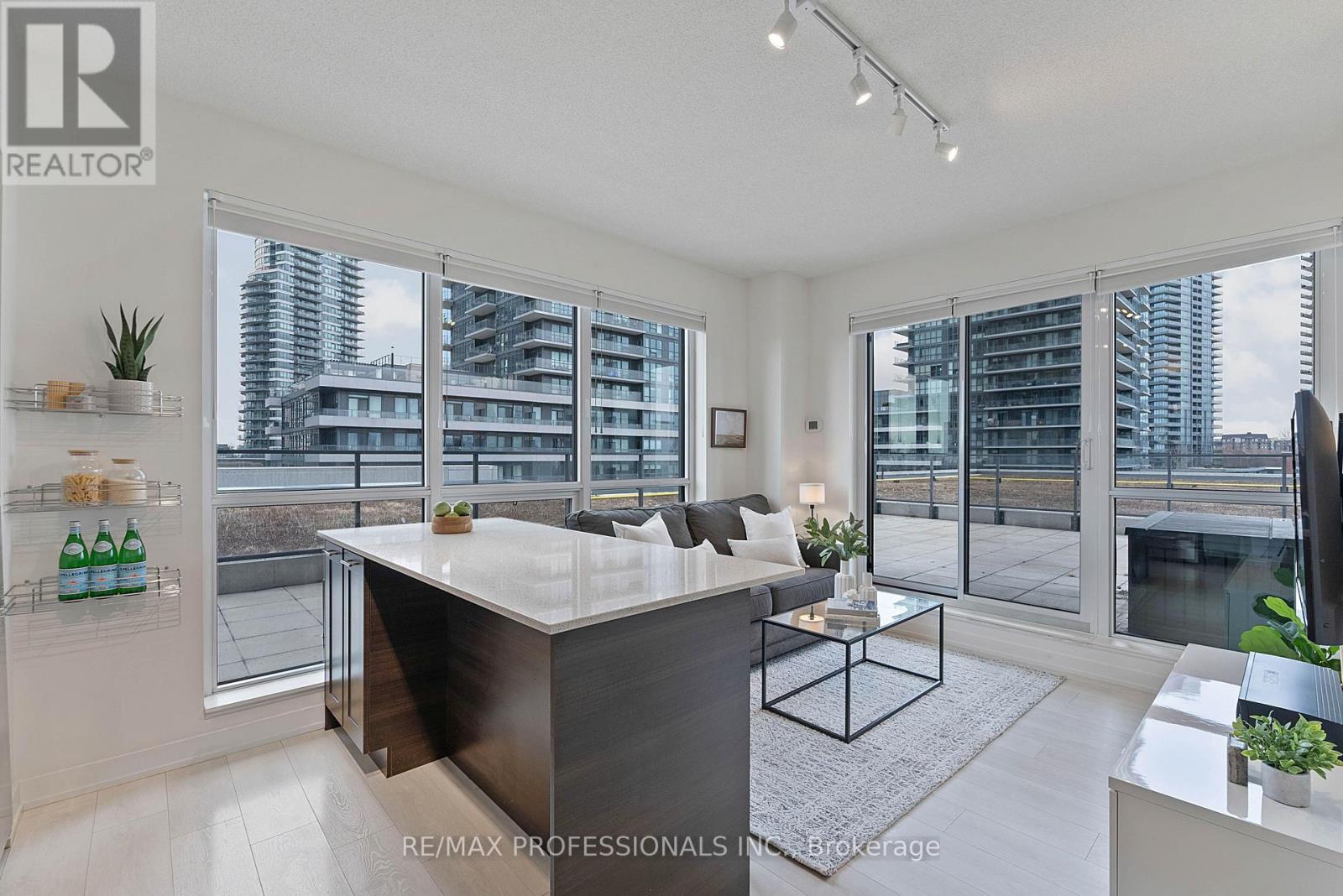 611 - 2200 Lakeshore Boulevard W, Toronto, Ontario  M8V 1A4 - Photo 7 - W12910406