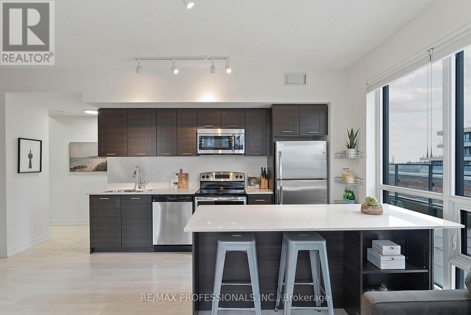 611 - 2200 Lakeshore Boulevard W, Toronto, Ontario  M8V 1A4 - Photo 9 - W12910406