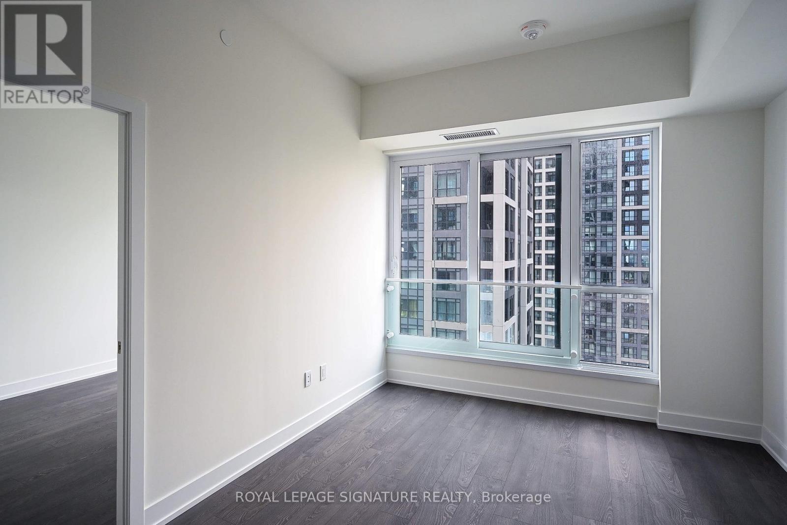 2032 - 5 Mabelle Avenue, Toronto, Ontario  M9A 0C8 - Photo 10 - W12910452