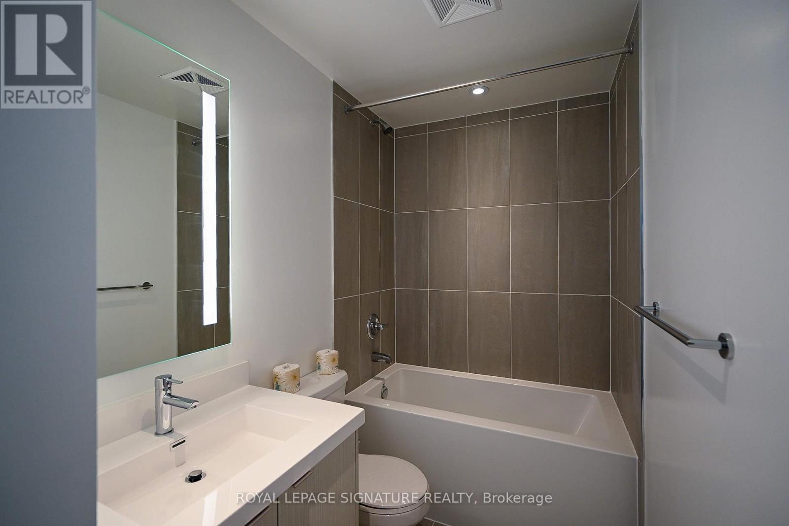 2032 - 5 Mabelle Avenue, Toronto, Ontario  M9A 0C8 - Photo 13 - W12910452