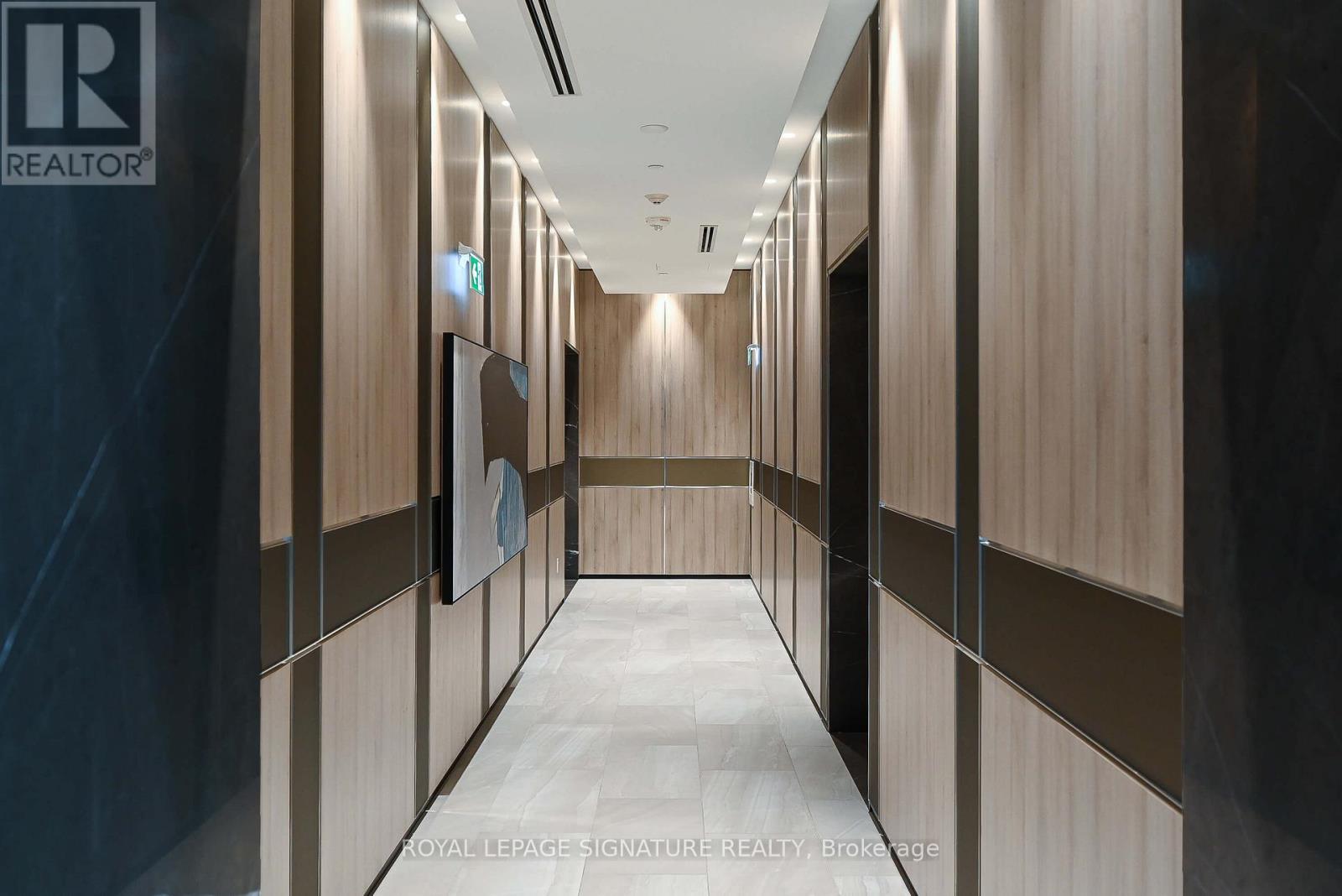 2032 - 5 Mabelle Avenue, Toronto, Ontario  M9A 0C8 - Photo 3 - W12910452