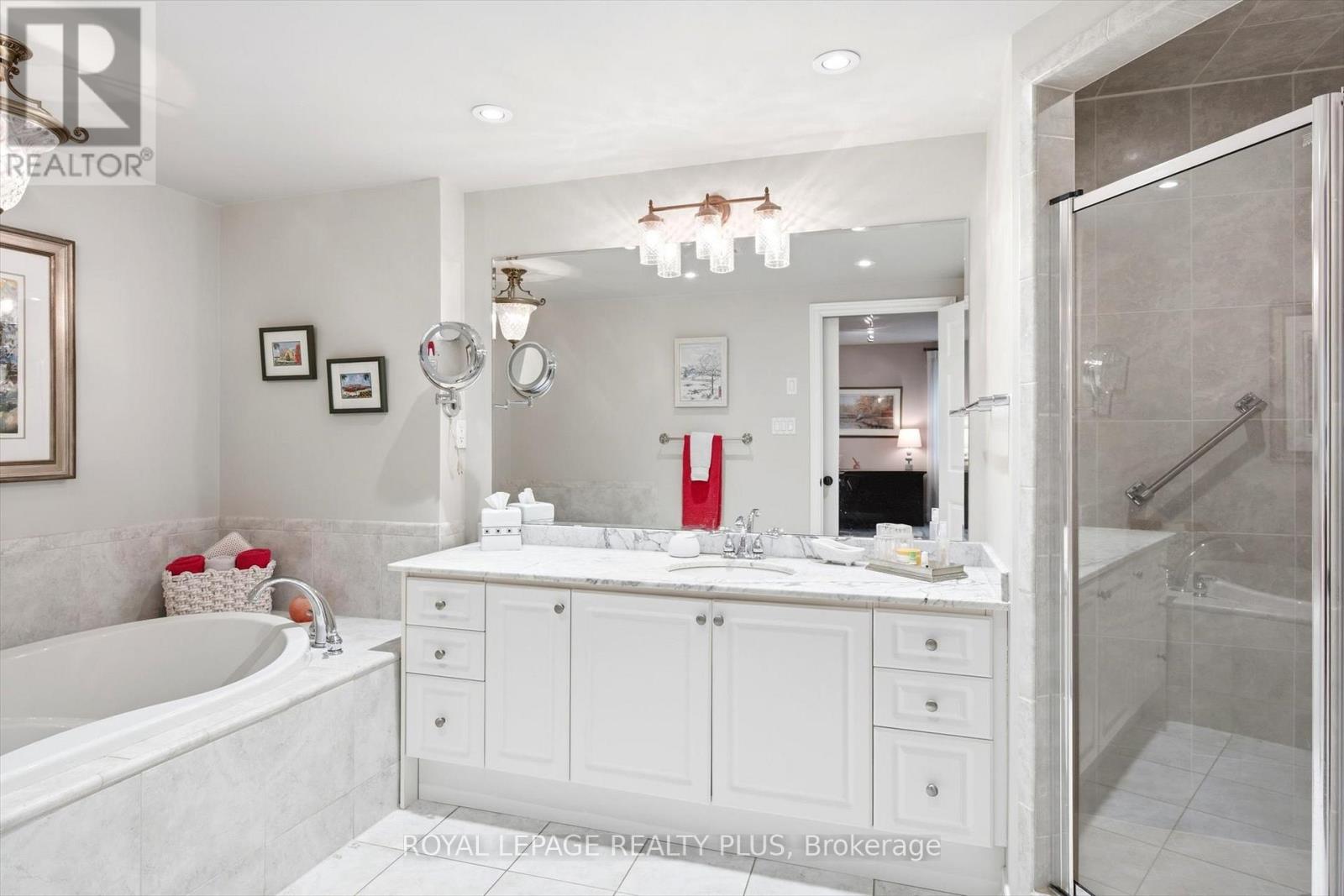 305 - 390 Upper Middle Road E, Oakville, Ontario  L6H 0A5 - Photo 21 - W12910488