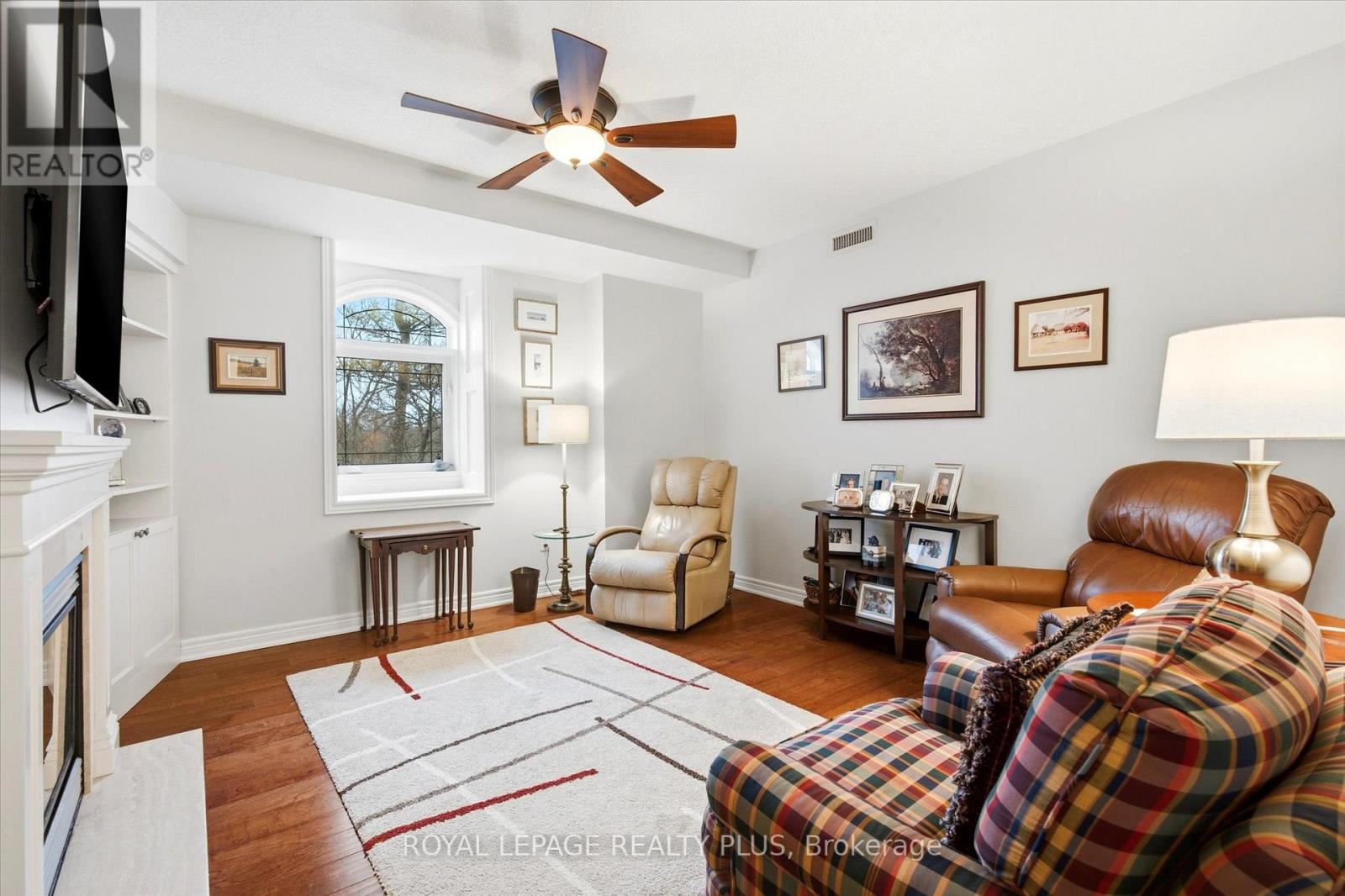 305 - 390 Upper Middle Road E, Oakville, Ontario  L6H 0A5 - Photo 23 - W12910488