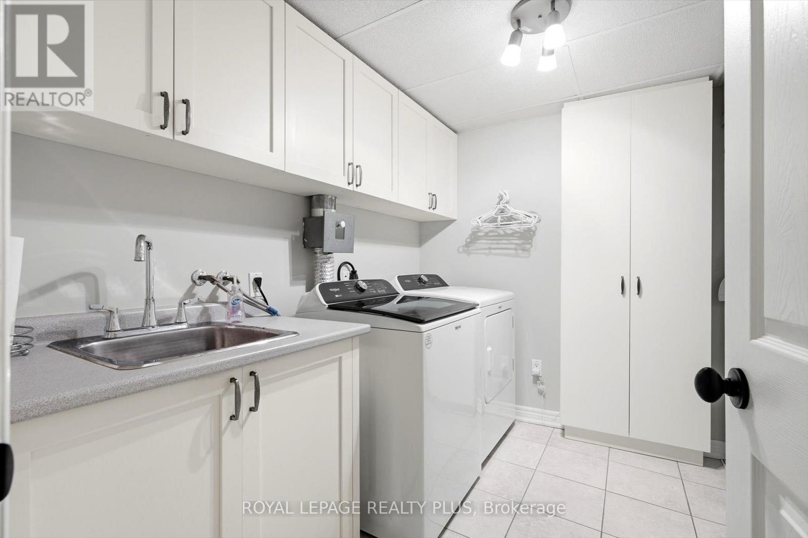 305 - 390 Upper Middle Road E, Oakville, Ontario  L6H 0A5 - Photo 25 - W12910488