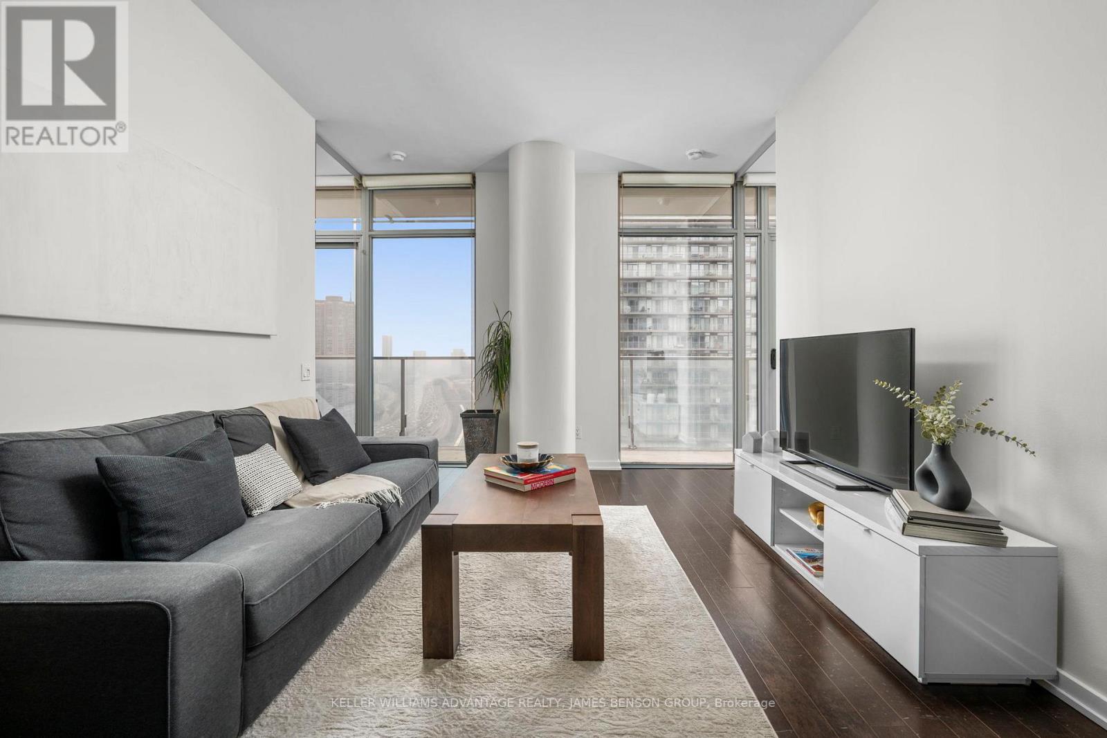 2206 - 103 The Queensway, Toronto, Ontario  M6S 5B3 - Photo 14 - W12910490