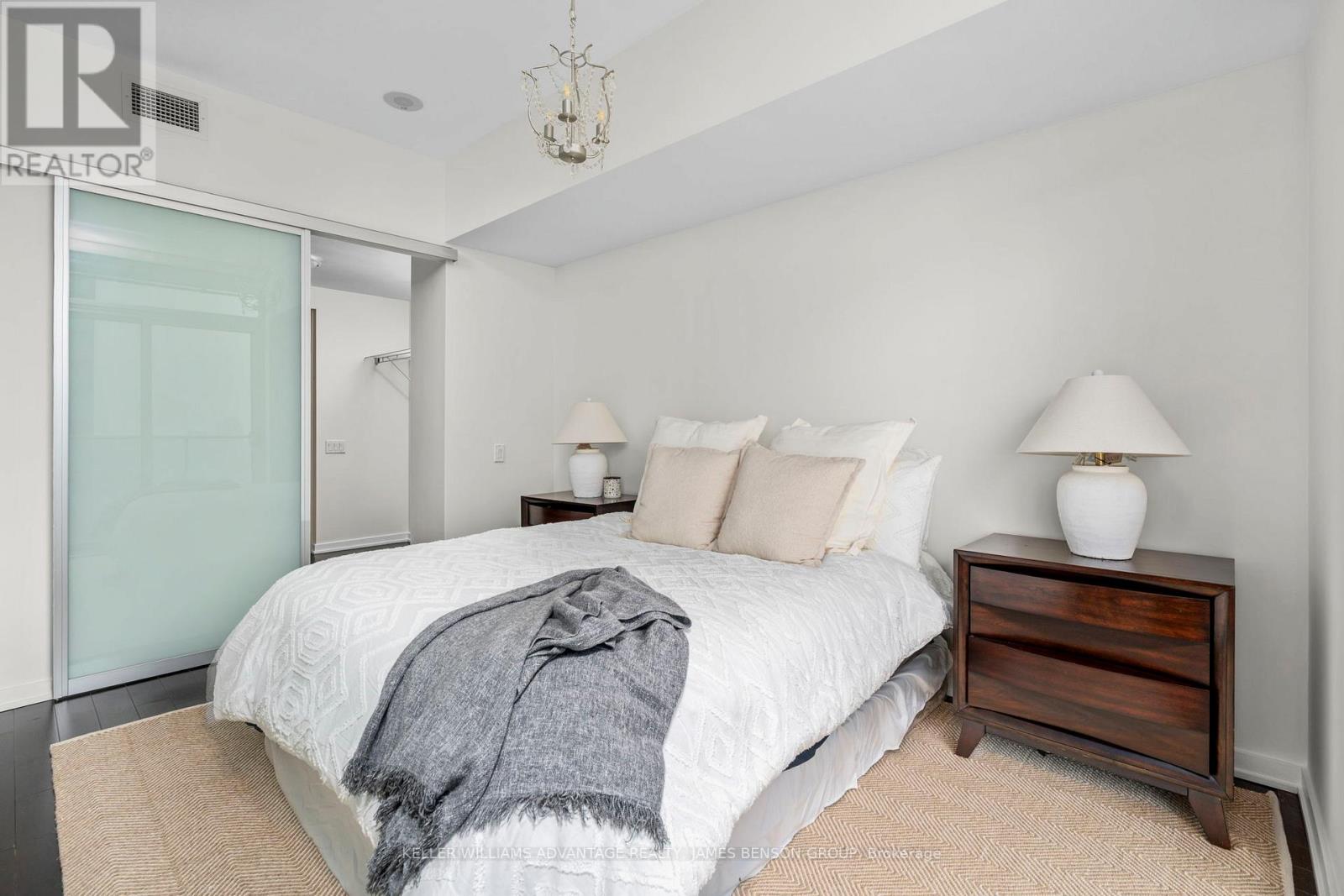 2206 - 103 The Queensway, Toronto, Ontario  M6S 5B3 - Photo 29 - W12910490