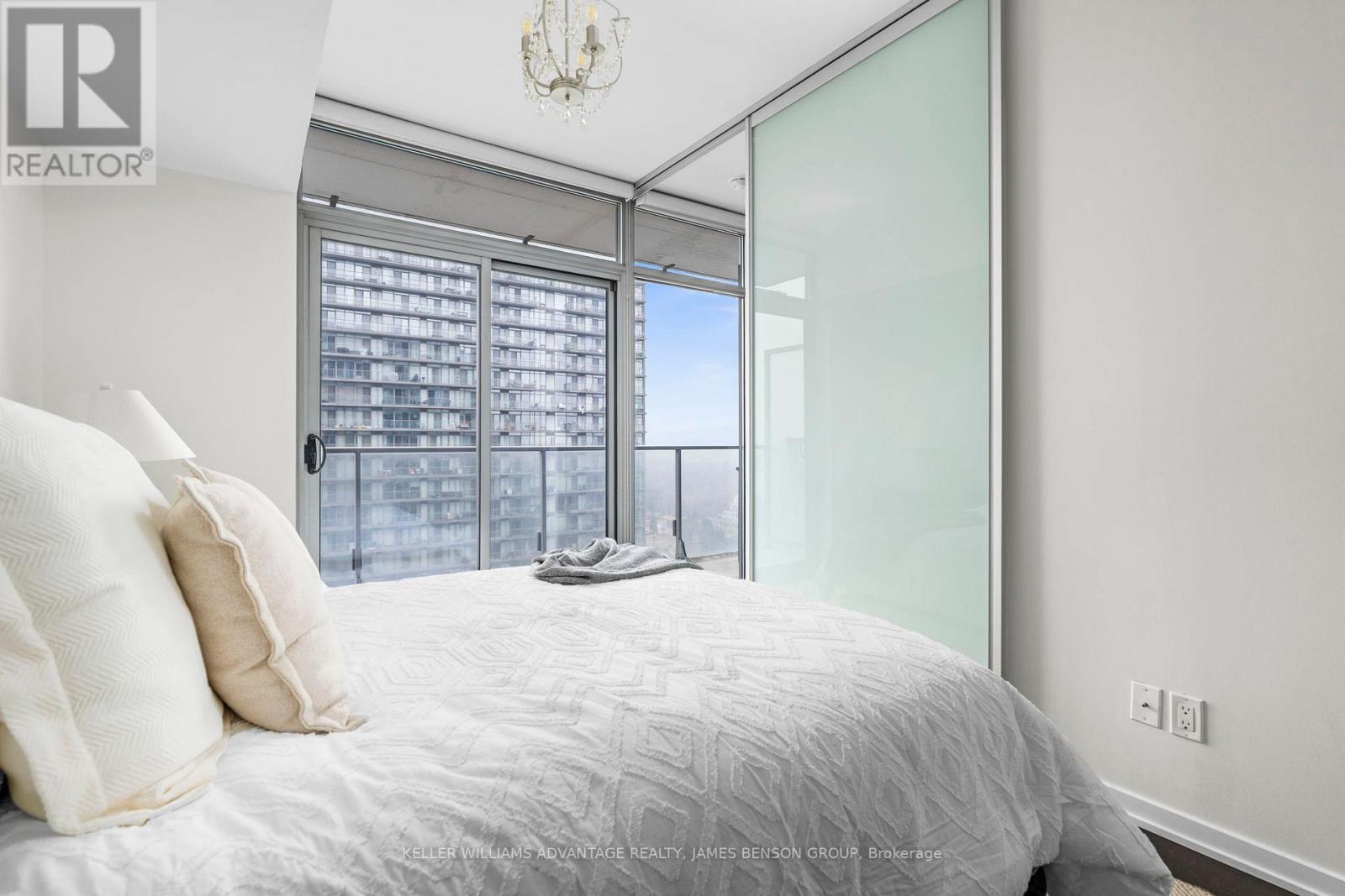 2206 - 103 The Queensway, Toronto, Ontario  M6S 5B3 - Photo 31 - W12910490