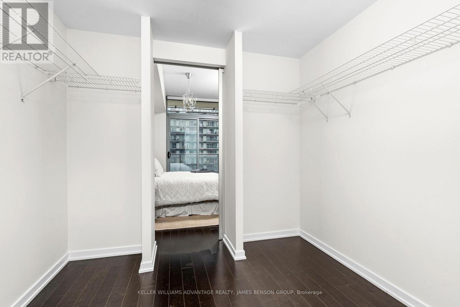 2206 - 103 The Queensway, Toronto, Ontario  M6S 5B3 - Photo 33 - W12910490