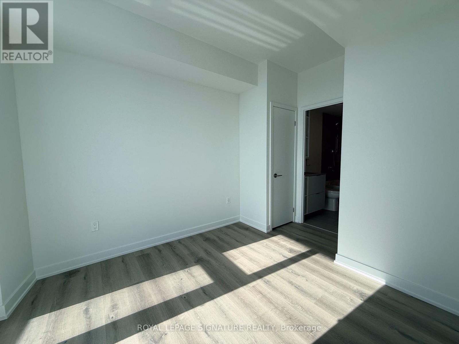 1911 - 1 Fairview Road E, Mississauga, Ontario  L5A 4C6 - Photo 12 - W12910546