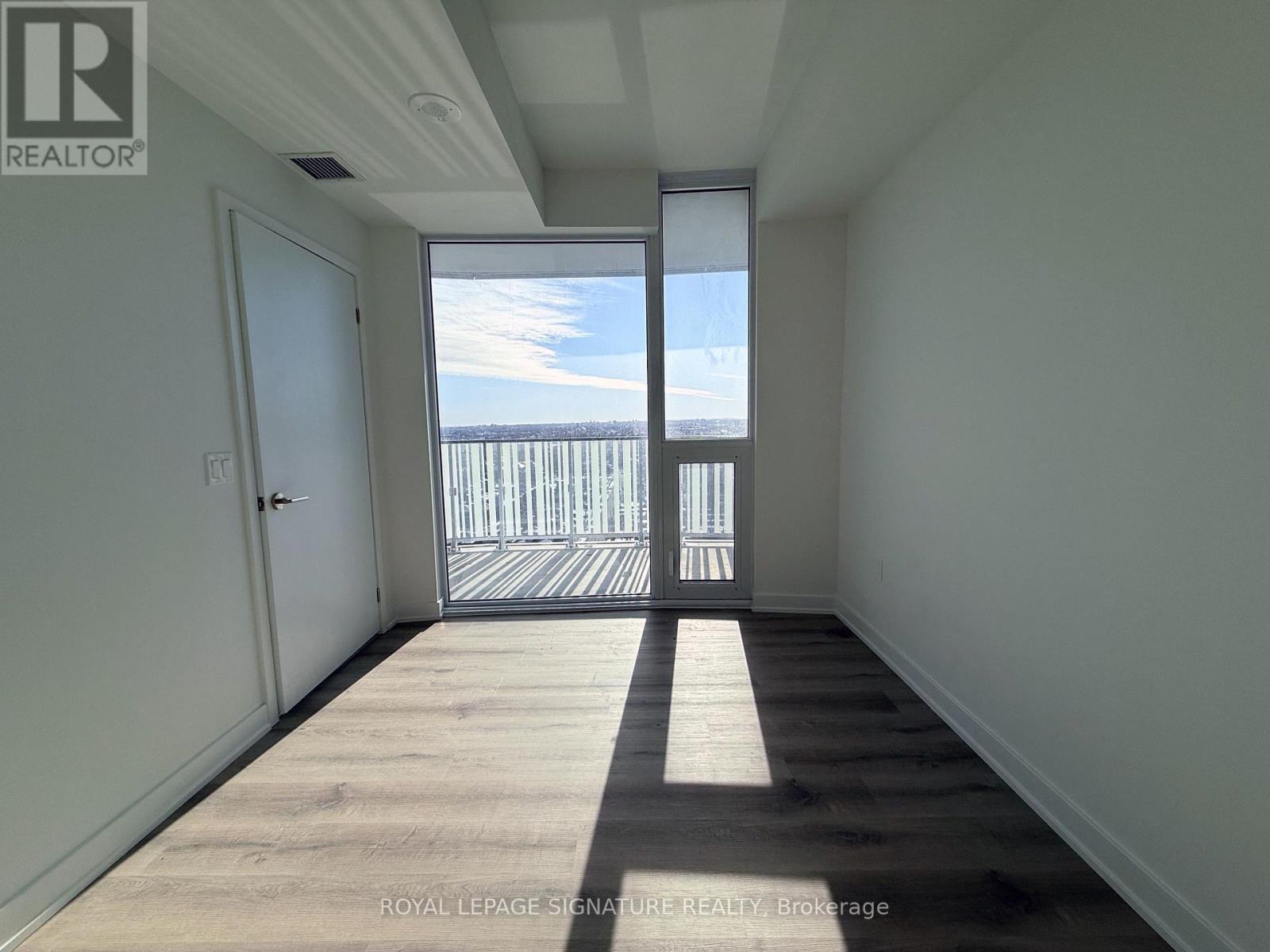 1911 - 1 Fairview Road E, Mississauga, Ontario  L5A 4C6 - Photo 14 - W12910546