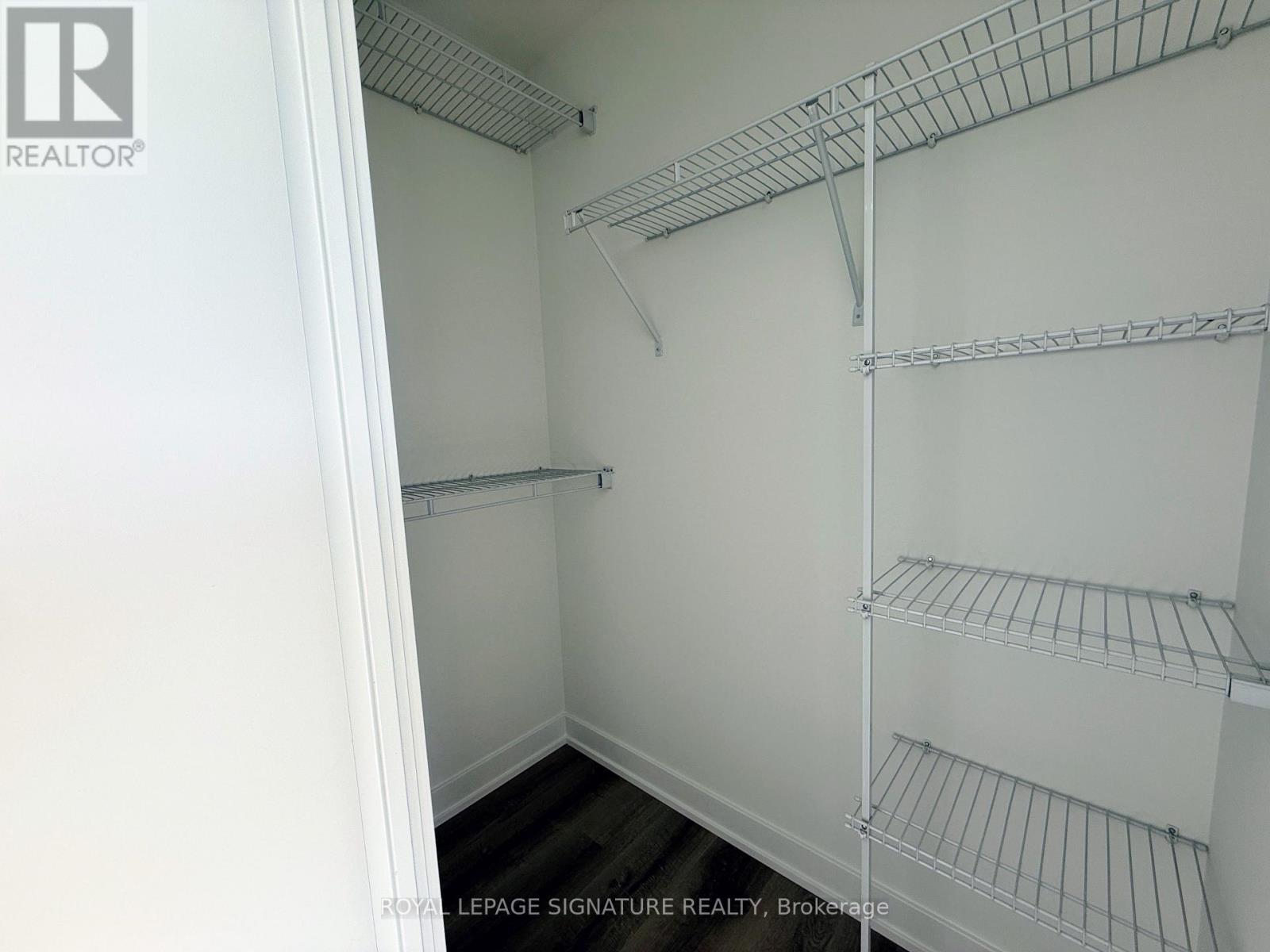 1911 - 1 Fairview Road E, Mississauga, Ontario  L5A 4C6 - Photo 16 - W12910546